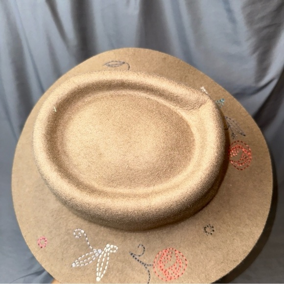 Wide Brim Hat Womens Tan Wool Embroidered Floral Country Cowgirl Y2K Boho Rodeo - Picture 5 of 9